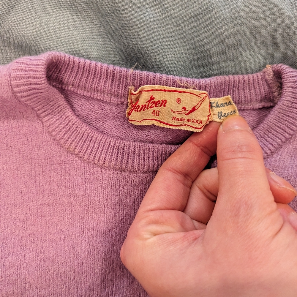 !SOLD! Lilac Vintage Sweater